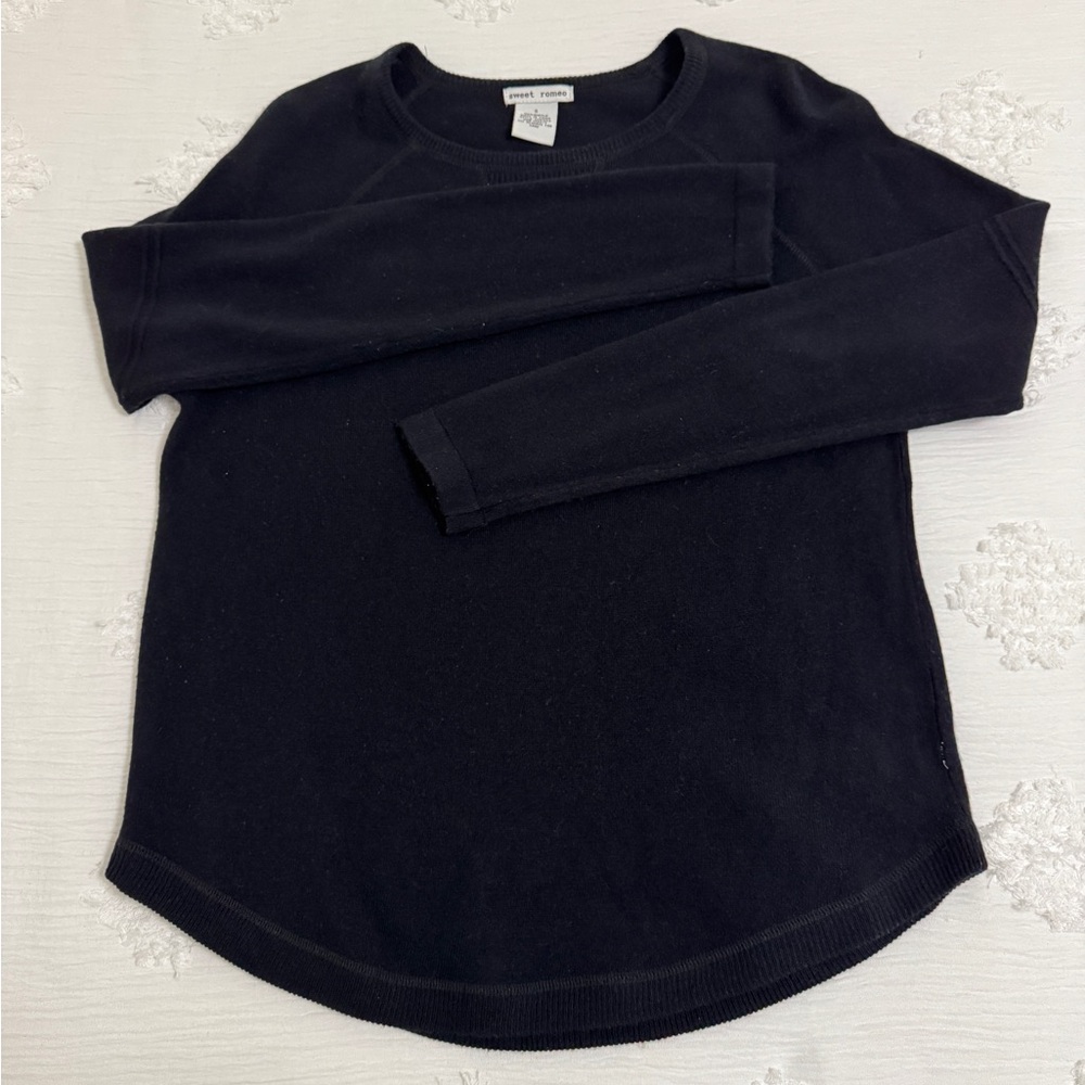 Sweet Romeo Women's Black Sweater